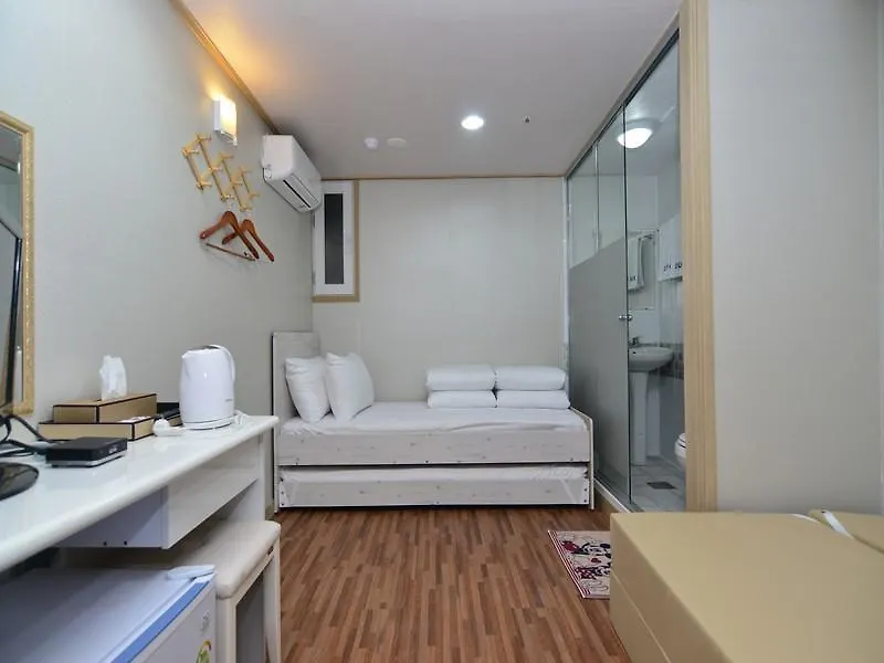 2U Guesthouse Seoul 0*,  South Korea